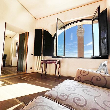 Il Campo 8: Piazza Del Campo Apartment Сиена Екстериор снимка