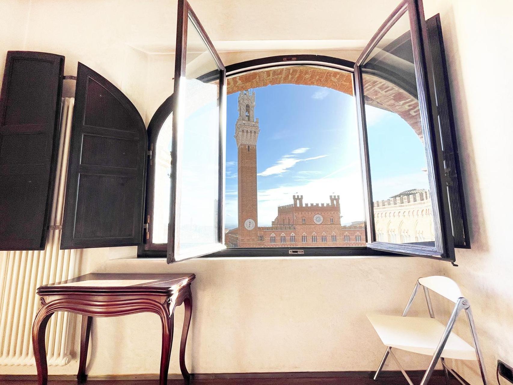 Il Campo 8: Piazza Del Campo Apartment Сиена Екстериор снимка