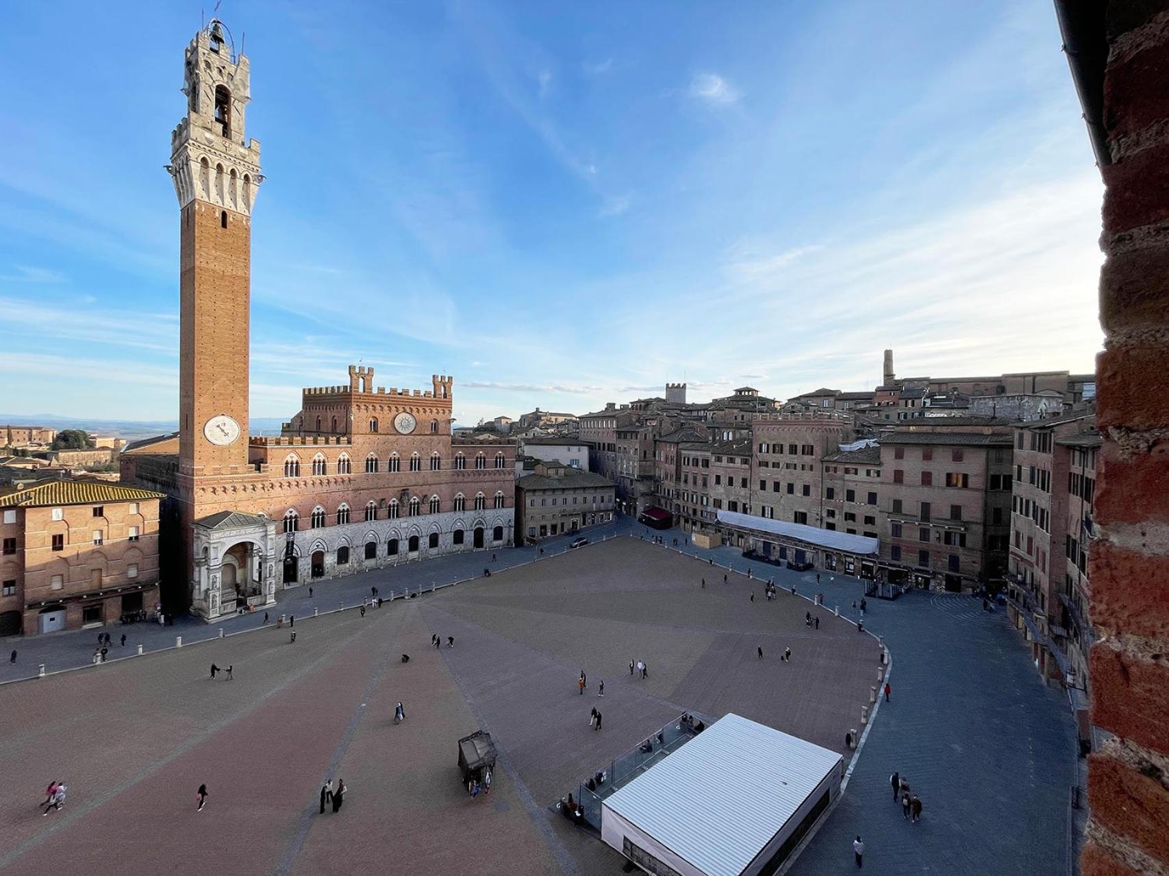 Il Campo 8: Piazza Del Campo Apartment Сиена Екстериор снимка